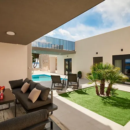 Luxury With A Swimming Pool Rat, Omis - 21548 ヴィラ *