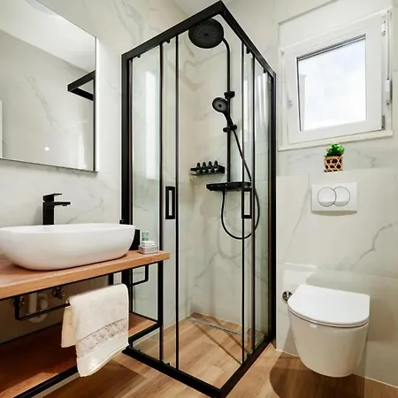 ヴィラ Luxury With A Swimming Pool Rat, Omis - 21548 ドゥギ・ラット