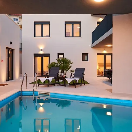 ヴィラ Luxury With A Swimming Pool Rat, Omis - 21548