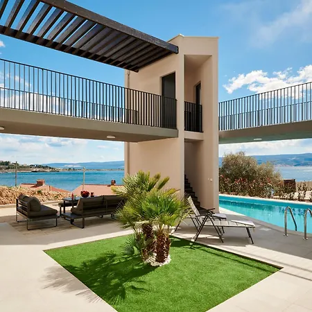 ヴィラ Luxury With A Swimming Pool Rat, Omis - 21548 *